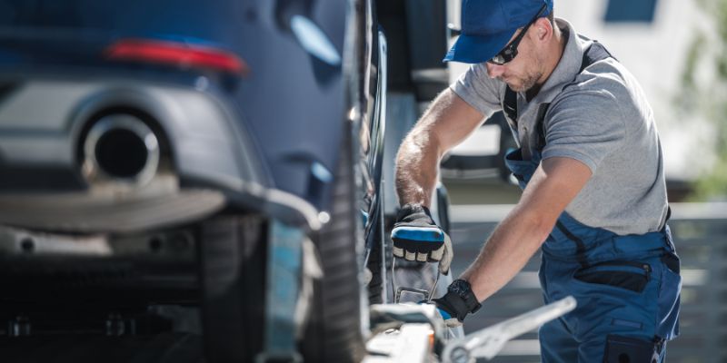 Como Chamar Guincho para Carro Estacionado na Frente da Garagem